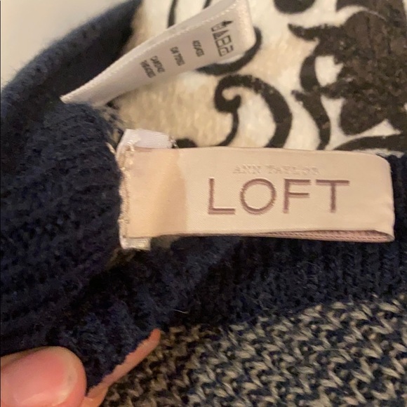 Loft Knit Cape - Picture 4 of 4